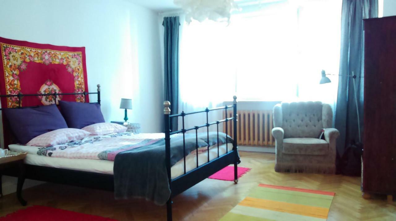 Apartament Pod Rozowa Swinka Apartment Warsawa Bagian luar foto